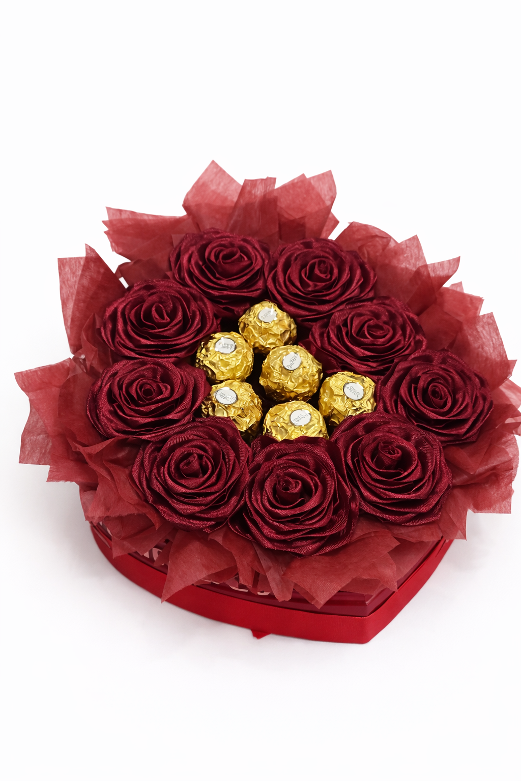 Käsintehty ruusu- ja suklaarasia (Ferrero Rocher)