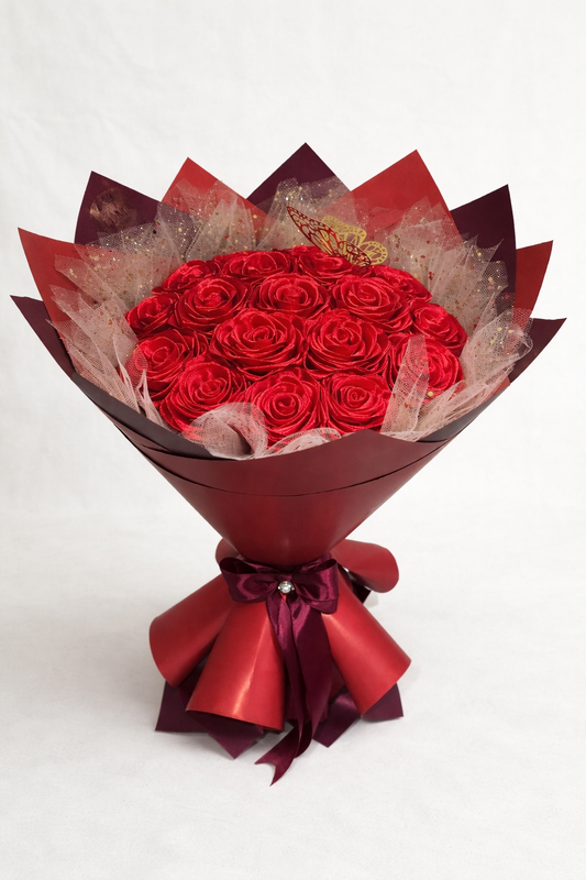 Käsintehty satiiniruusukimppu (19 ruusua)