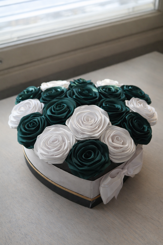 Ikuinen ruusuboksi – vihreä/valkoinen